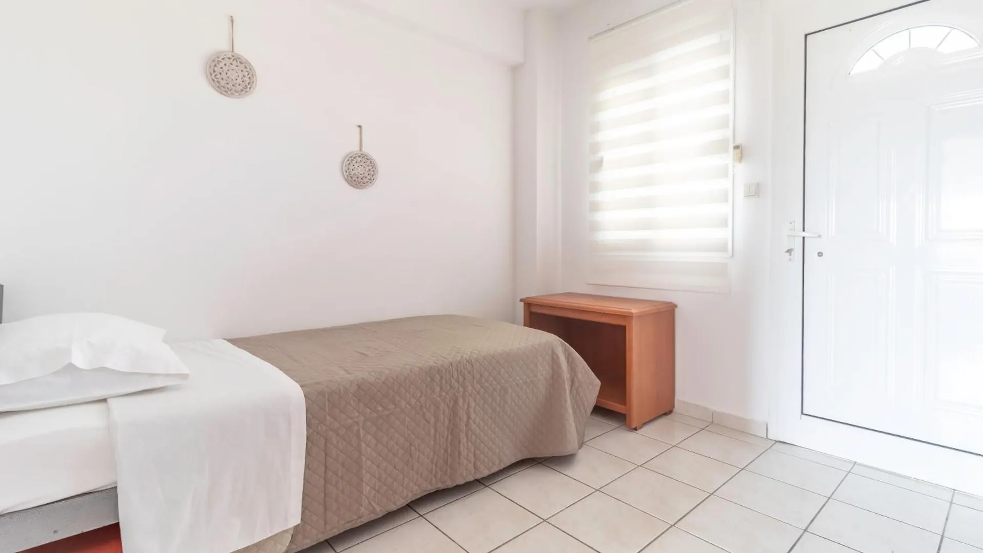 Properstay 107 - Villa Sea View Polychrono Apartment