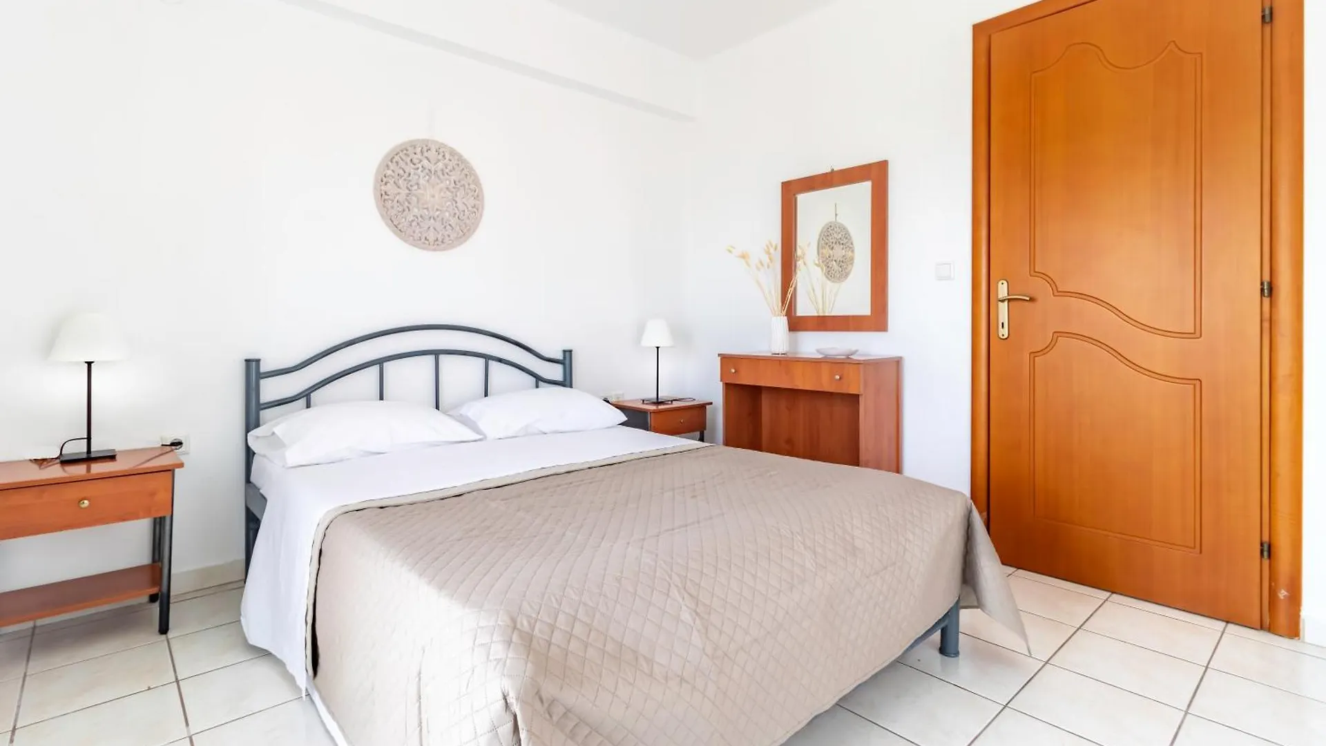 Properstay 107 - Villa Sea View Polychrono Greece